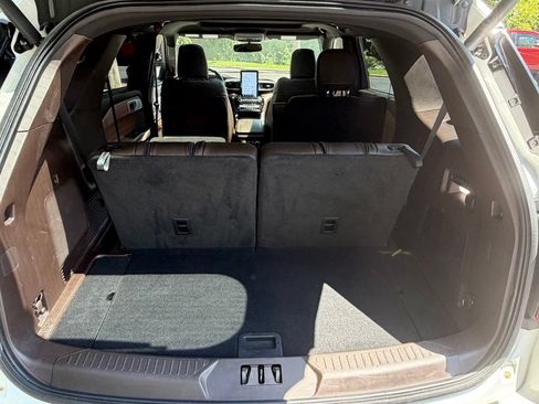 Used 2023 Ford Explorer King Ranch w/ Technology Package AWD/4WD image 29