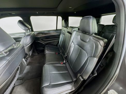 Certified 2024 Jeep Grand Cherokee L Overland image 24