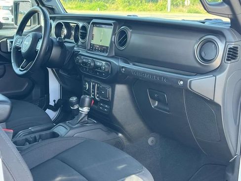 Used 2022 Jeep Wrangler Sport AWD/4WD image 22