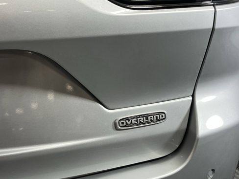 Used 2022 Jeep Grand Cherokee Overland w/ Advanced Protech Group III image 20