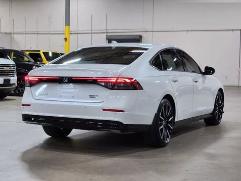 Used 2024 Honda Accord Sport image 4