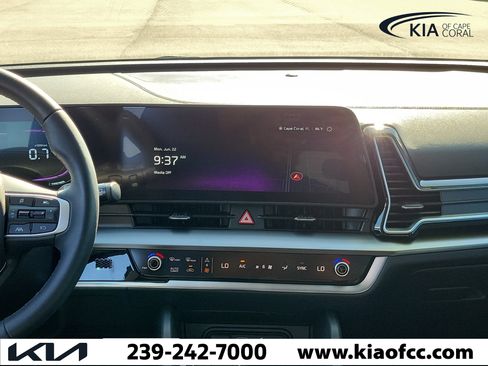 Certified 2025 Kia Sportage EX w/ Premium Package FWD image 18