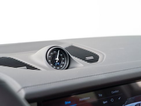 New 2026 Porsche Cayenne E-Hybrid Coupe image 28