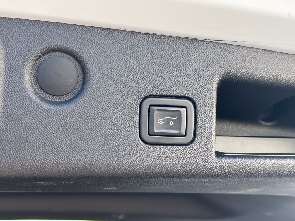 Used 2022 Chevrolet Equinox RS AWD/4WD image 19