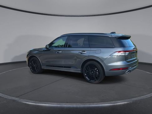 Used 2025 Lincoln Aviator Reserve w/ Equipment Group 201A AWD/4WD image 6