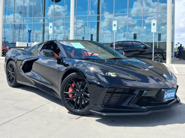 Used 2025 Chevrolet Corvette Stingray Premium Cpe w/ Z51 Performance Package RWD image 2