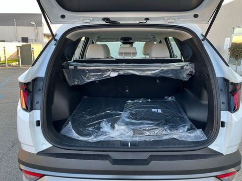 New 2026 Hyundai Tucson Blue SE image 30