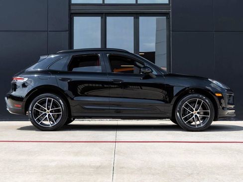 New 2025 Porsche Macan image 59