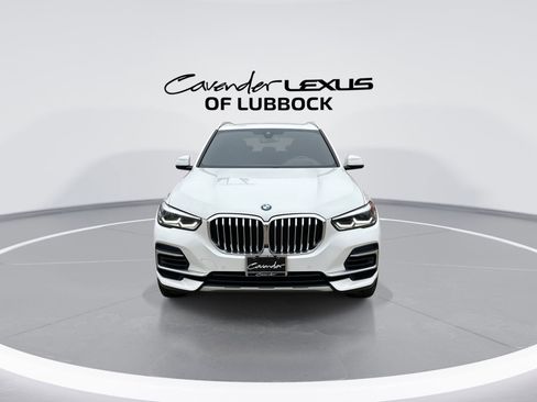 Used 2022 BMW X5 xDrive40i w/ Premium Package AWD/4WD image 3