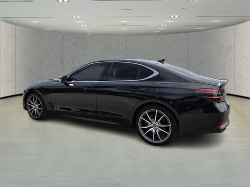Used 2023 Genesis G70 3.3T RWD image 4