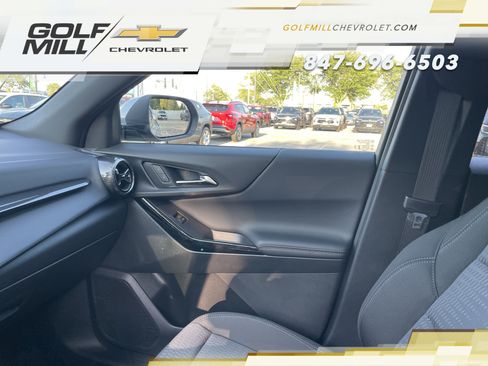 Used 2026 Chevrolet Equinox LT AWD/4WD image 23