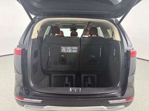Used 2024 Kia Carnival SX Prestige FWD image 33