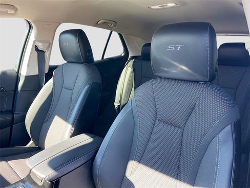 Used 2023 Buick Envision Preferred w/ Sport Touring Package image 12