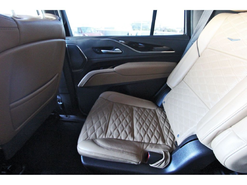 Used 2024 Cadillac Escalade Sport w/ Touring Package AWD/4WD image 12