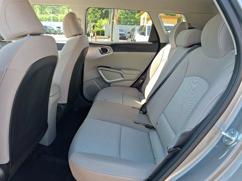 Used 2025 Kia Soul LX FWD image 11