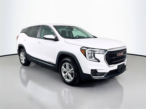 Used 2022 GMC Terrain SLE image 26