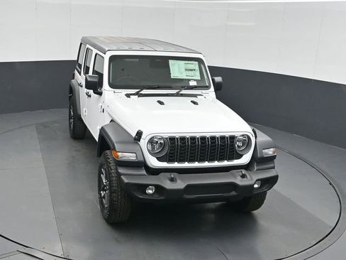 New 2026 Jeep Wrangler Unlimited Sport w/ Convenience Group AWD/4WD image 36