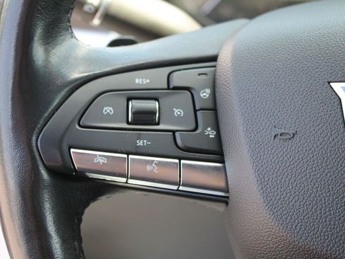 Used 2021 Cadillac XT4 Premium Luxury AWD/4WD image 17