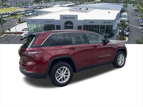 Certified 2024 Jeep Grand Cherokee Laredo X AWD/4WD image 17