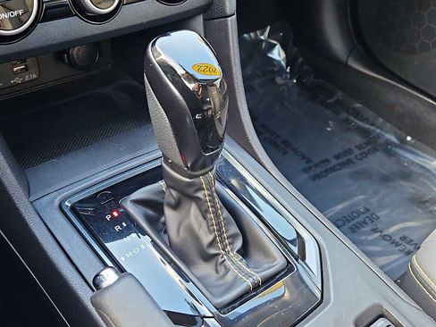 Used 2022 Subaru Crosstrek 2.5i Sport w/ Moonroof Package image 19