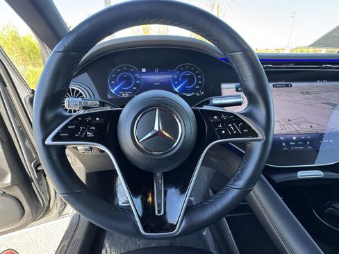 Used 2023 Mercedes-Benz EQS 580 4MATIC SUV image 24
