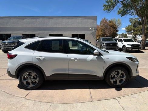 Used 2025 Ford Escape ST-Line Select AWD/4WD image 7