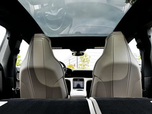 Certified 2022 Porsche Taycan 4S AWD/4WD image 41