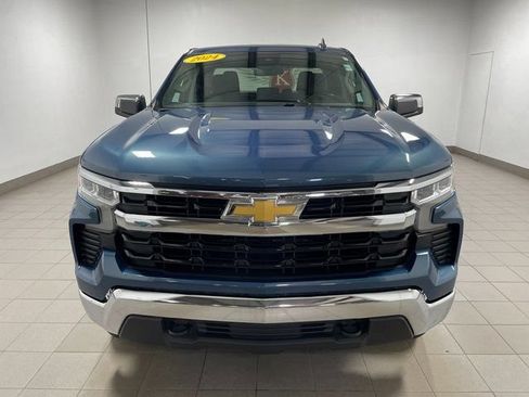 Used 2024 Chevrolet Silverado 1500 LT AWD/4WD image 2