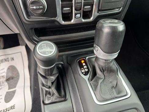 Used 2021 Jeep Wrangler Unlimited Sahara image 14