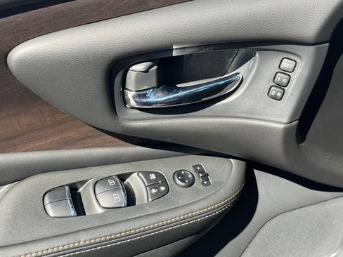 Used 2024 Nissan Murano Platinum w/ Cargo Package FWD image 31
