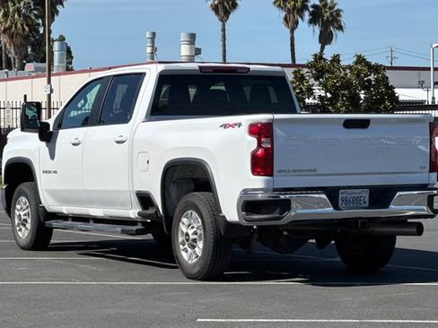Used 2025 Chevrolet Silverado 2500 LT w/ Convenience Package image 6