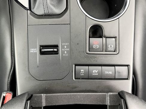 Used 2021 Toyota Highlander XLE image 67