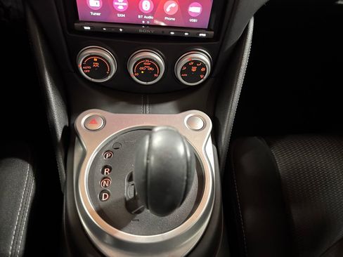 Used 2015 Nissan 370Z Coupe RWD image 23