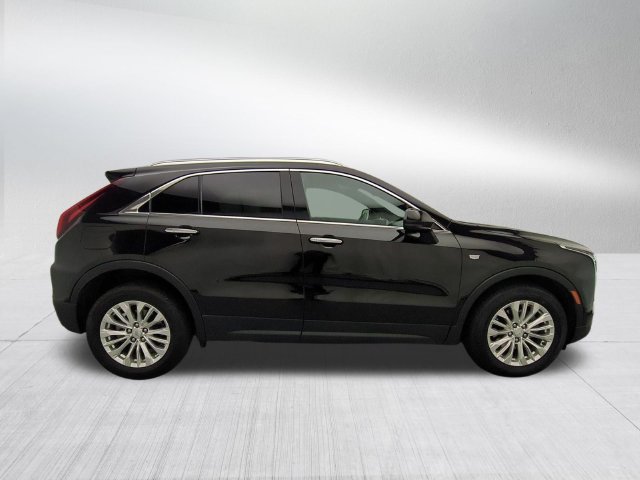 Used 2024 Cadillac XT4 Luxury w/ Cold Weather Package AWD/4WD image 4
