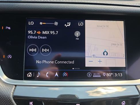 Used 2020 Cadillac XT5 Premium Luxury w/ LPO, Floor Liner Package AWD/4WD image 21