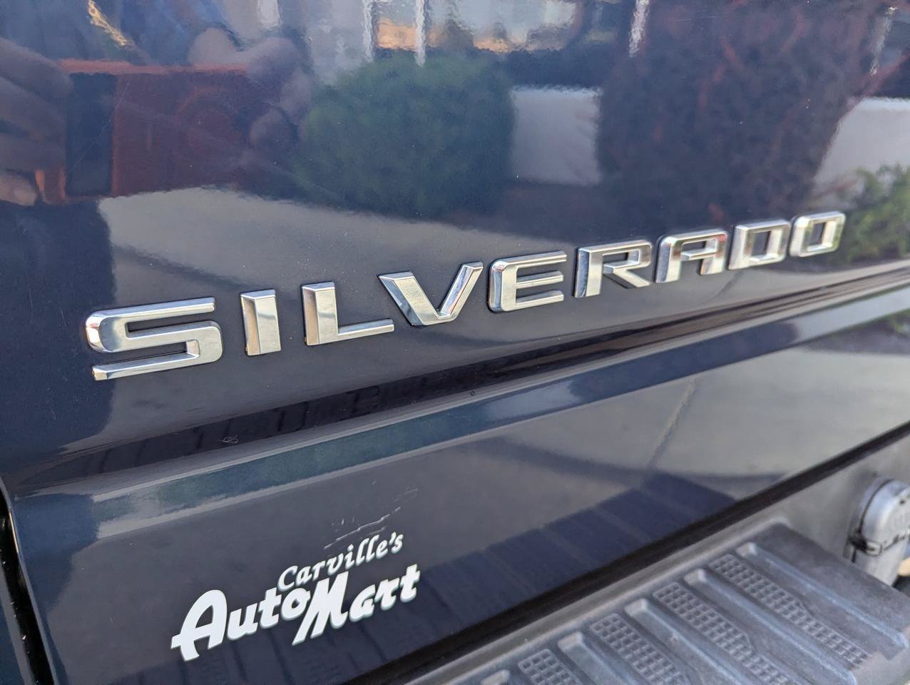 Used 2021 Chevrolet Silverado 1500 LT w/ Z71 Off-Road Package AWD/4WD image 28