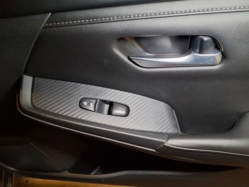 Used 2025 Nissan Sentra SV w/ All-Weather Package FWD image 24