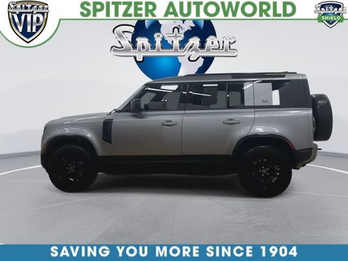 Used 2021 Land Rover Defender 110 X-Dynamic SE AWD/4WD image 3