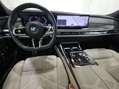 Used 2023 BMW 760i xDrive w/ Executive Package AWD/4WD image 4