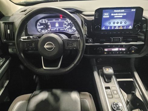 Used 2022 Nissan Pathfinder SL AWD/4WD image 22