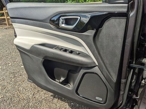 New 2024 Jeep Compass Limited w/ Sun and Sound Group image 18