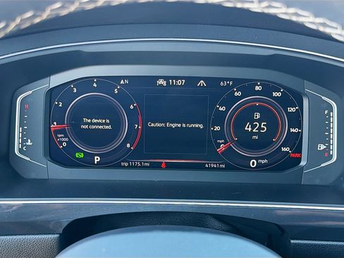 Used 2023 Volkswagen Tiguan SEL R-Line image 39