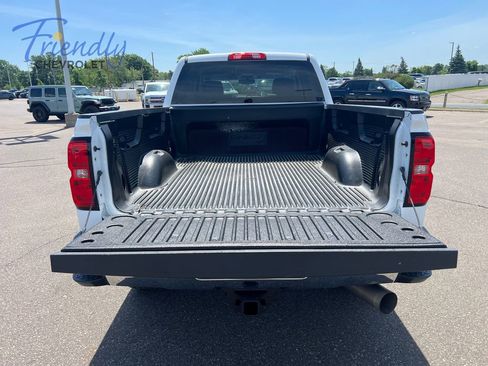 Used 2019 Chevrolet Silverado 2500 LT AWD/4WD image 12