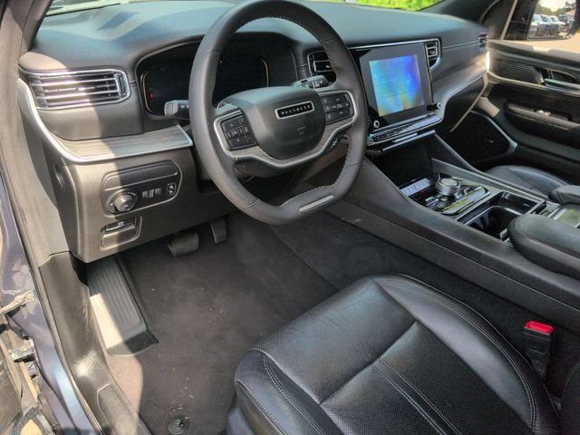 Certified 2023 Jeep Wagoneer L Series II AWD/4WD image 10