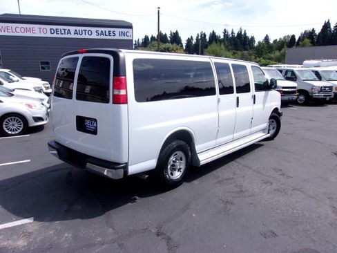 Used 2016 Chevrolet Express 3500 LT w/ LT Preferred Equipment Group image 8