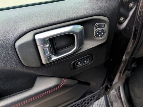 Used 2021 Jeep Gladiator Rubicon image 17