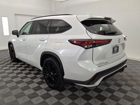 Used 2024 Toyota Highlander XSE AWD/4WD image 14