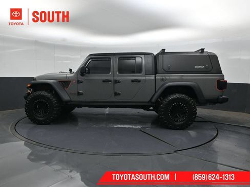 Used 2021 Jeep Gladiator Mojave w/ Dual Top Group AWD/4WD image 7