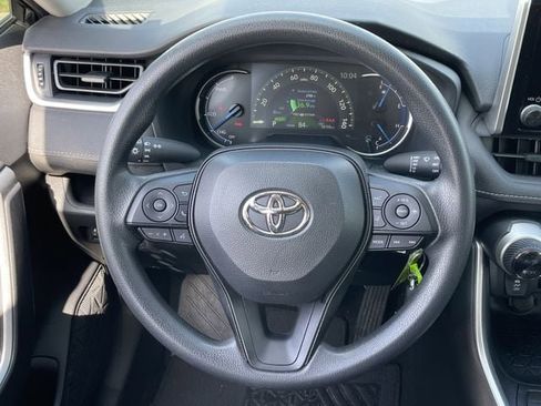 Used 2025 Toyota RAV4 LE AWD/4WD image 12