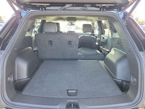 Used 2025 Chevrolet Blazer RS image 12